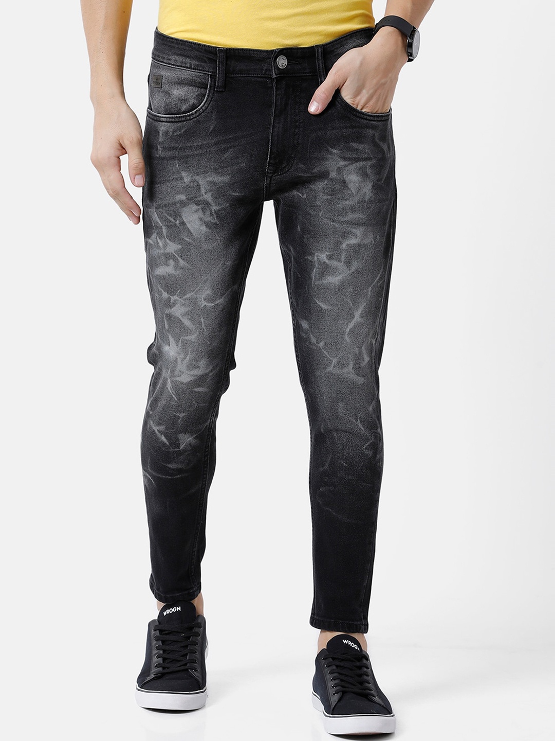 

WROGN Men Skinny Fit Heavy Fade Jeans, Black