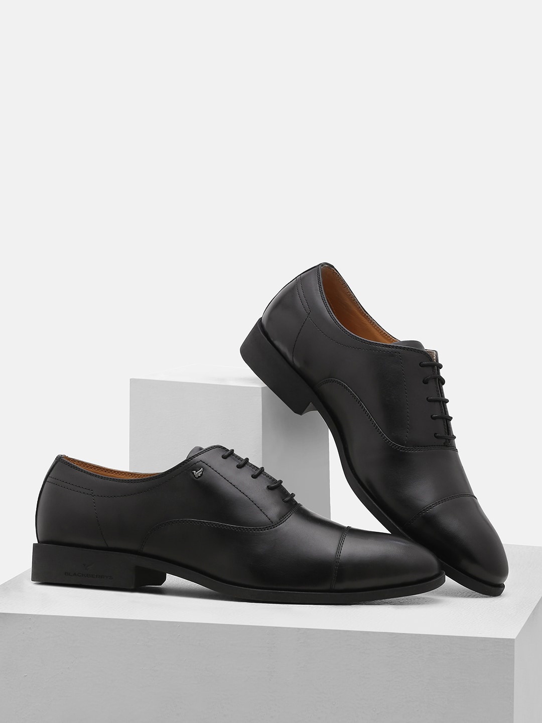 

Blackberrys Men Leather Formal Oxfords, Black