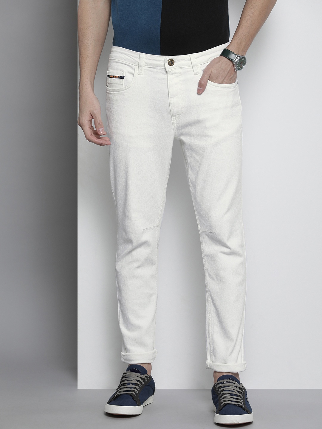 

The Indian Garage Co Men Relaxed Fit Light Fade Stretchable Jeans, White