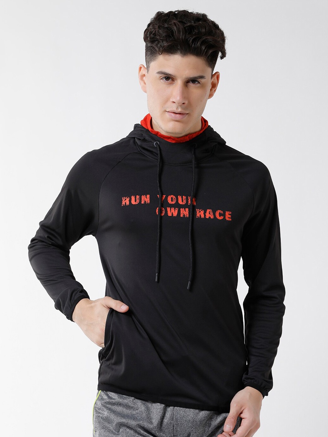 

WROGN Men Typography Printed Hooded Sweatshirt, Black