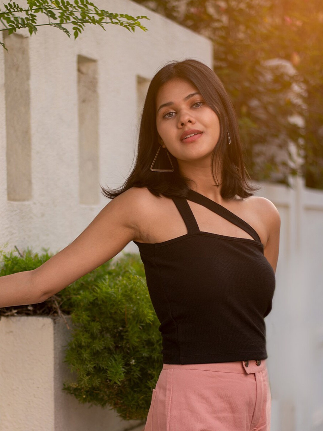 

ODETTE Shoulder Straps Crop Cotton Top, Black