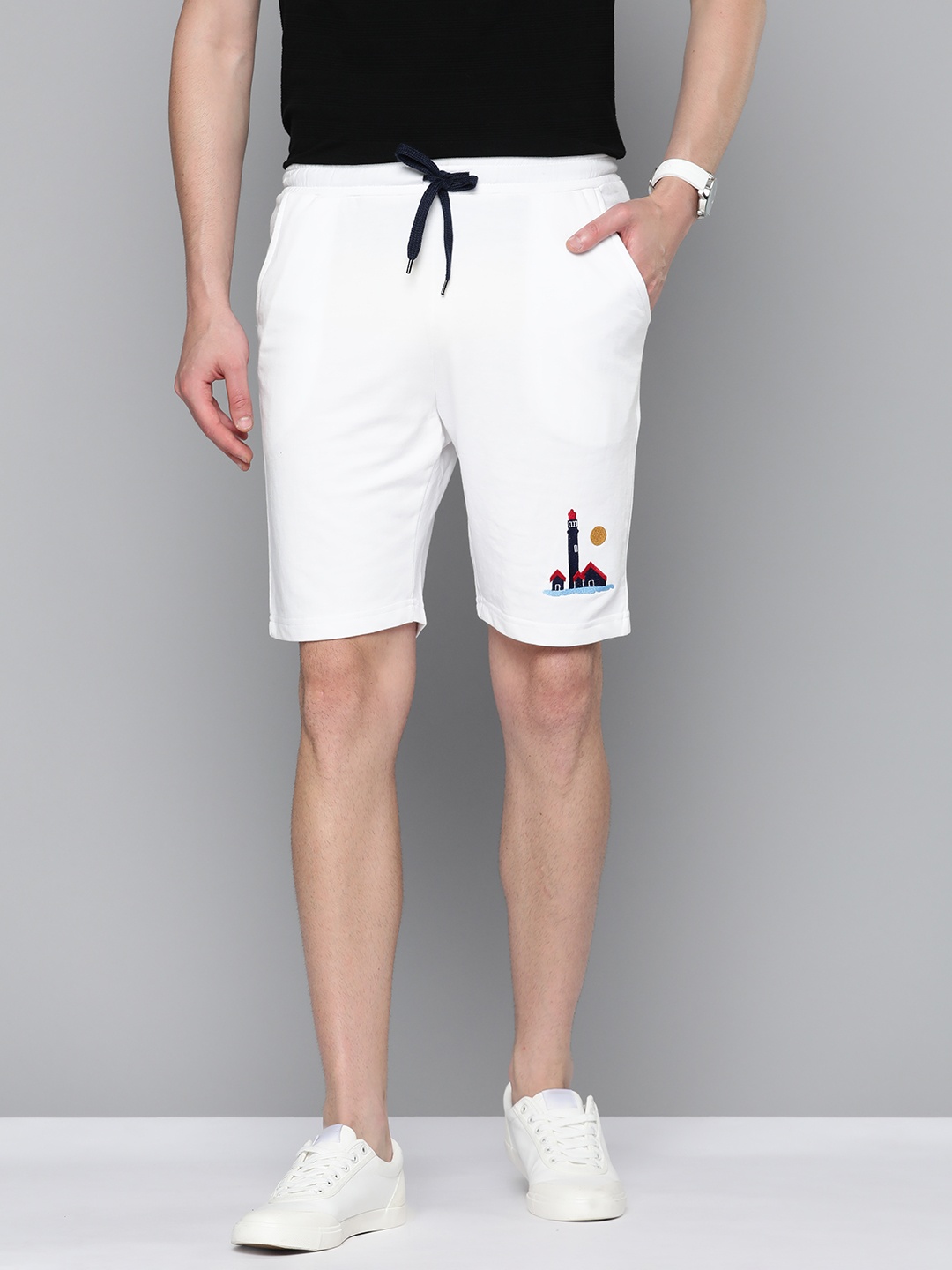 

Mast & Harbour Men Embroidery Detail Regular Shorts, White