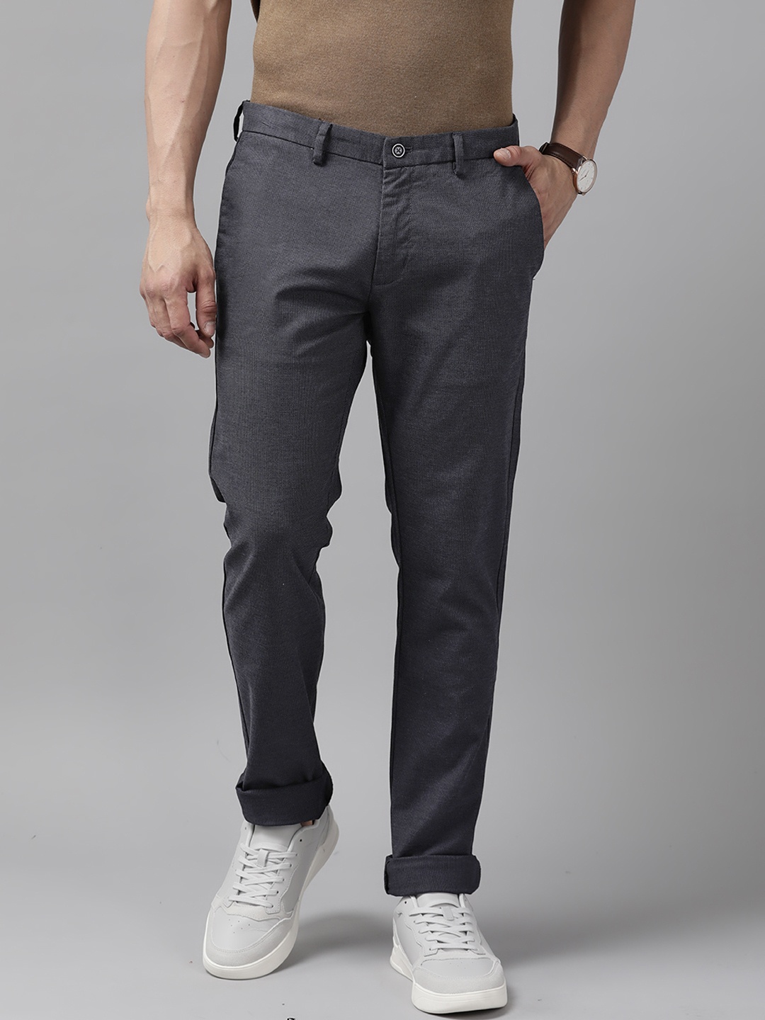 

Blackberrys Men Textured Tapered Fit Low-Rise Trousers, Navy blue