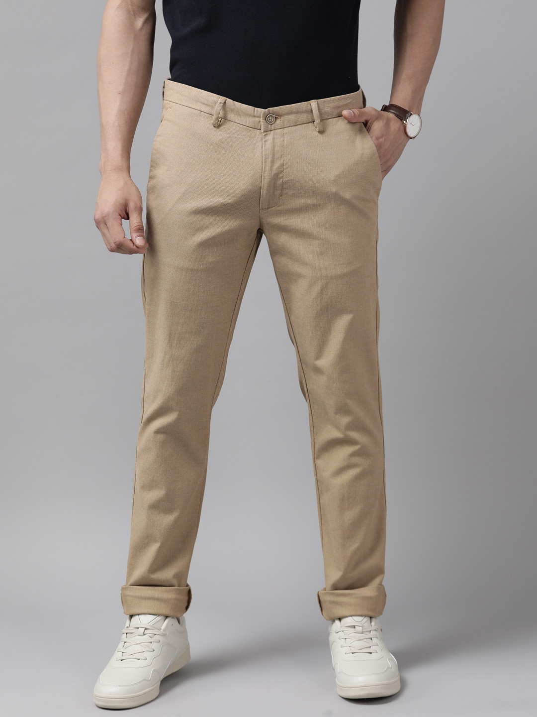 

Blackberrys Men Textured Tapered Fit Low-Rise Chinos Trousers, Khaki