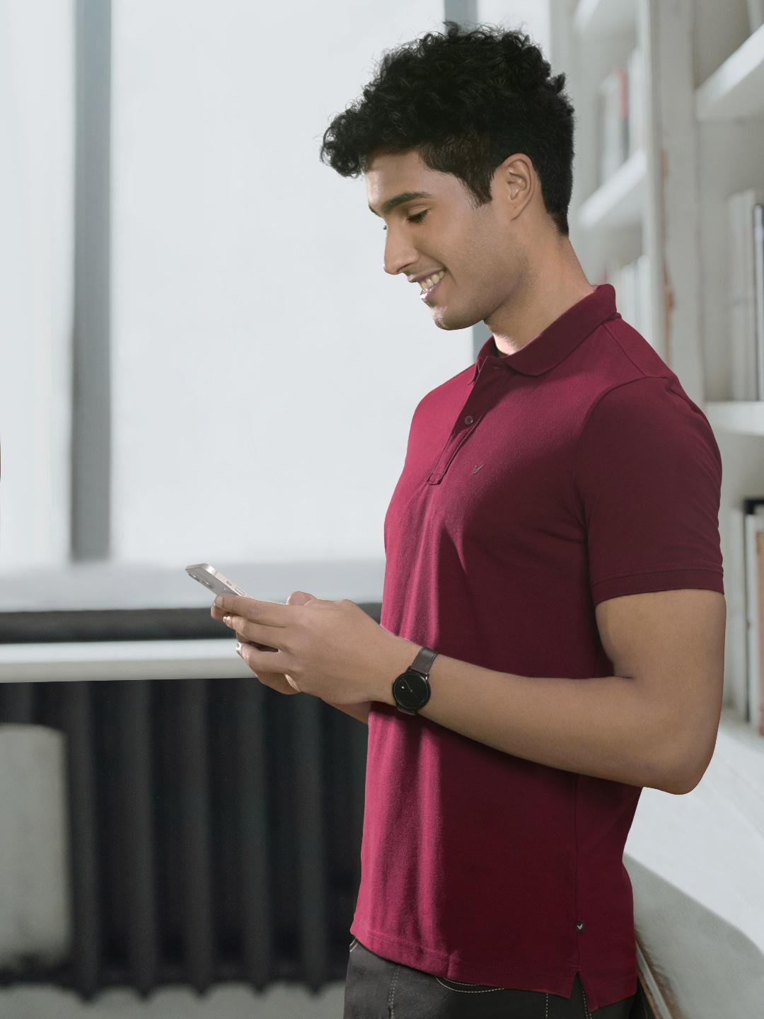 

Blackberrys Solid Polo Collar T-shirt, Maroon