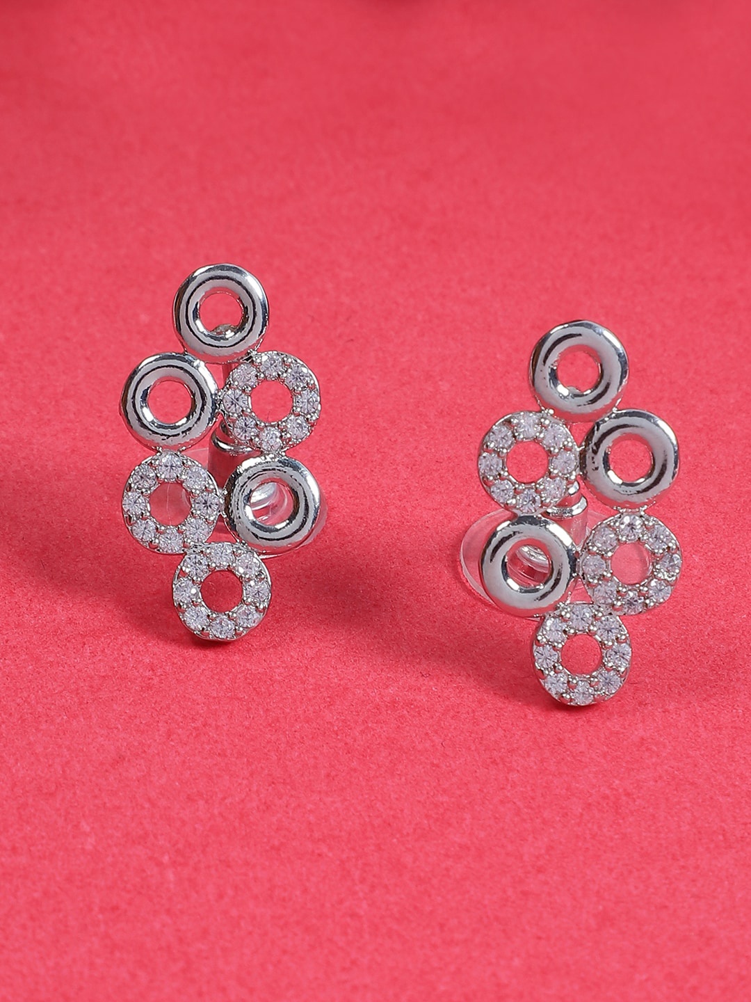 

STEORRA JEWELS Silver Plated Floral Studs Earrings, White