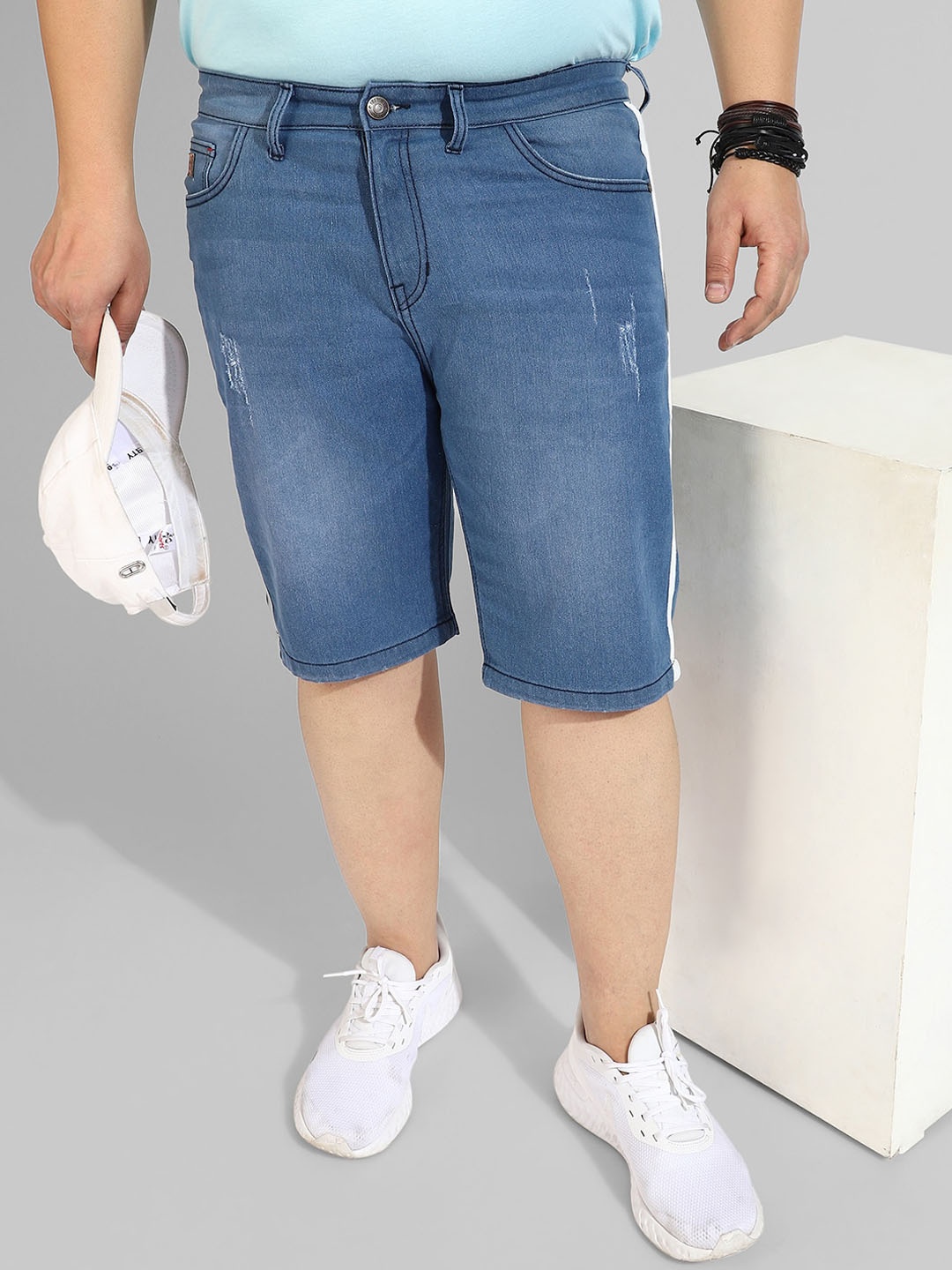 

Instafab Plus Men Blue Denim Shorts