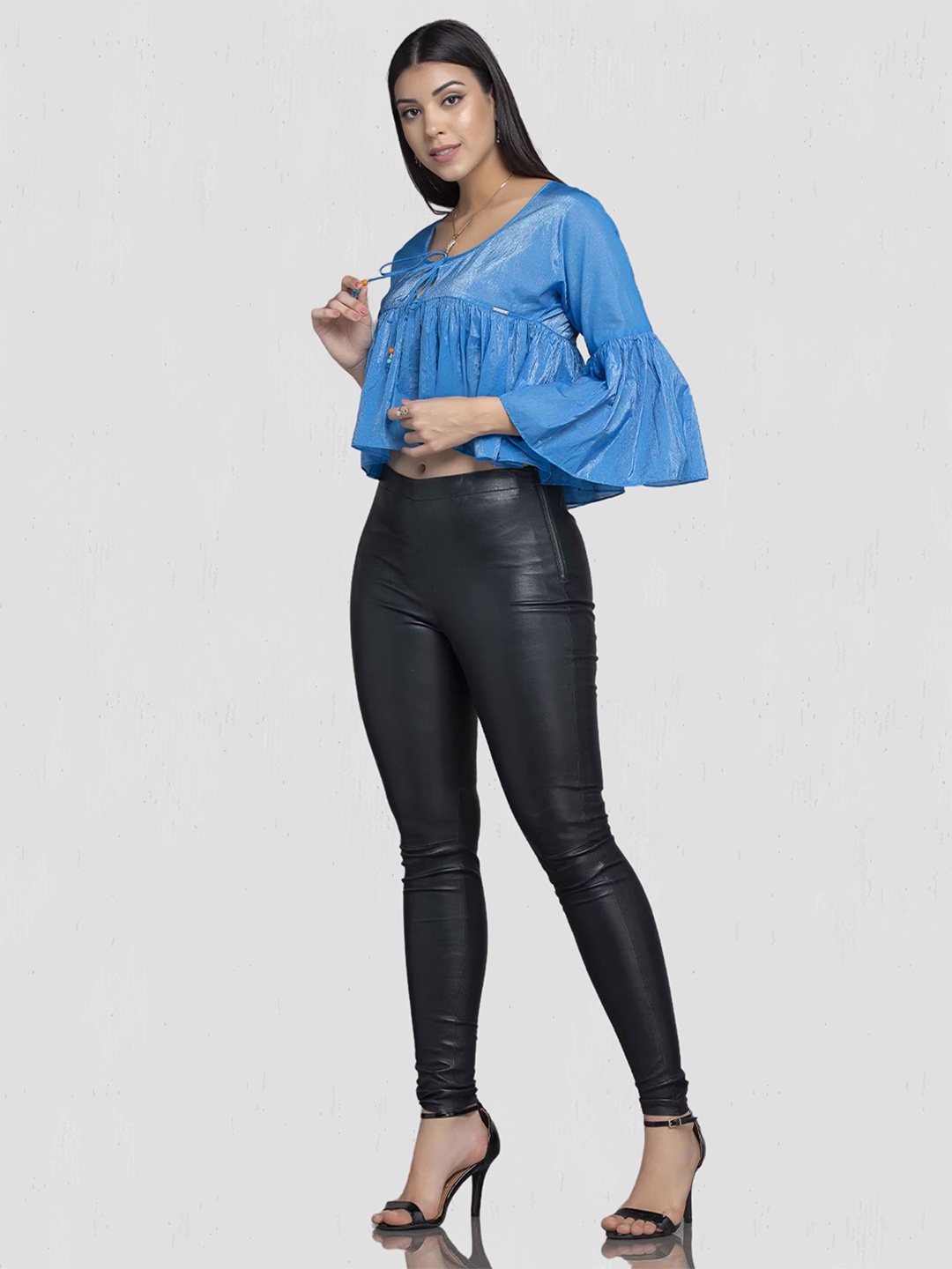 

MKOAL Tie-Up Neck Bell Sleeves Ruffles Crop Top, Blue