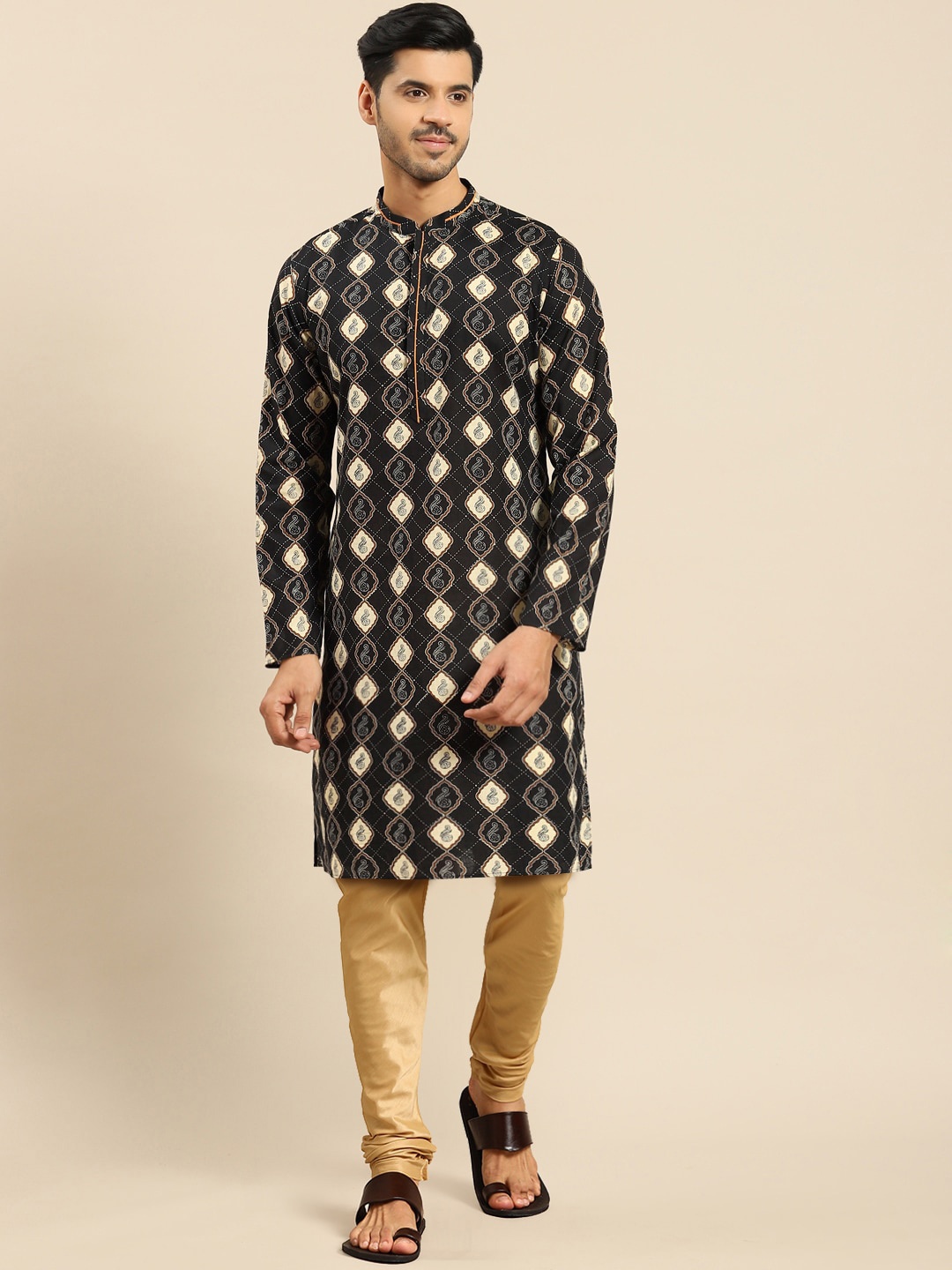 

Amodh by Kisah Men Ethnic Motifs Printed Dobby Cotton Kurta, Black