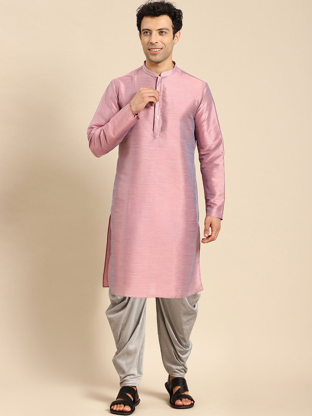 

Amodh by Kisah Men Striped Mandarin Collar Cotton Kurta, Purple