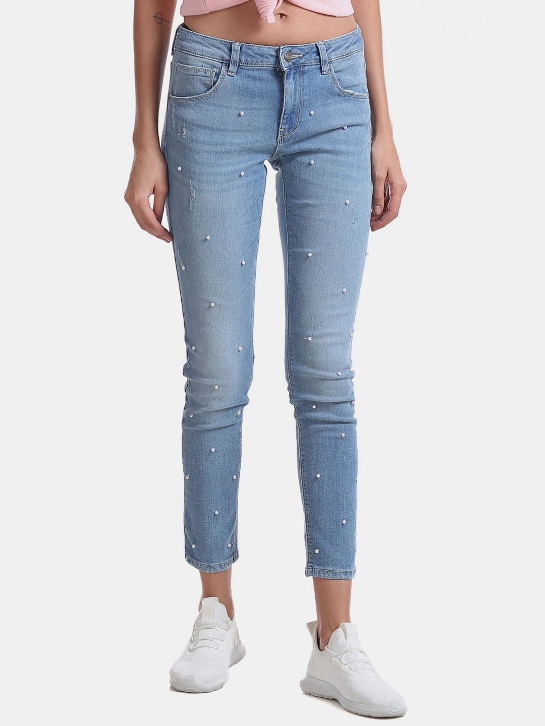 

V-Mart Women Classic Slim Fit Light Fade Jeans, Blue
