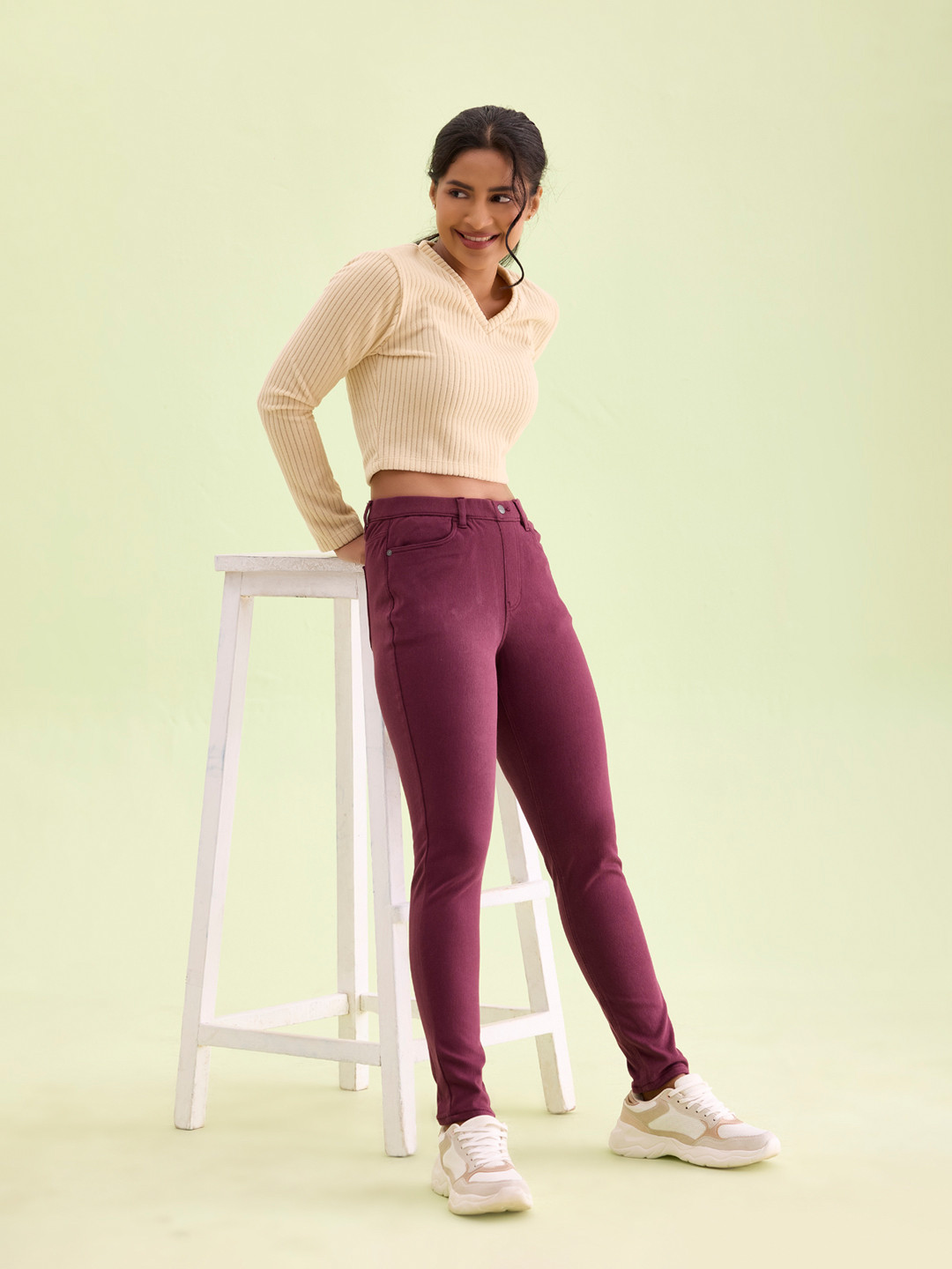 

Go Colors Women Slim Fit Jeggings, Burgundy