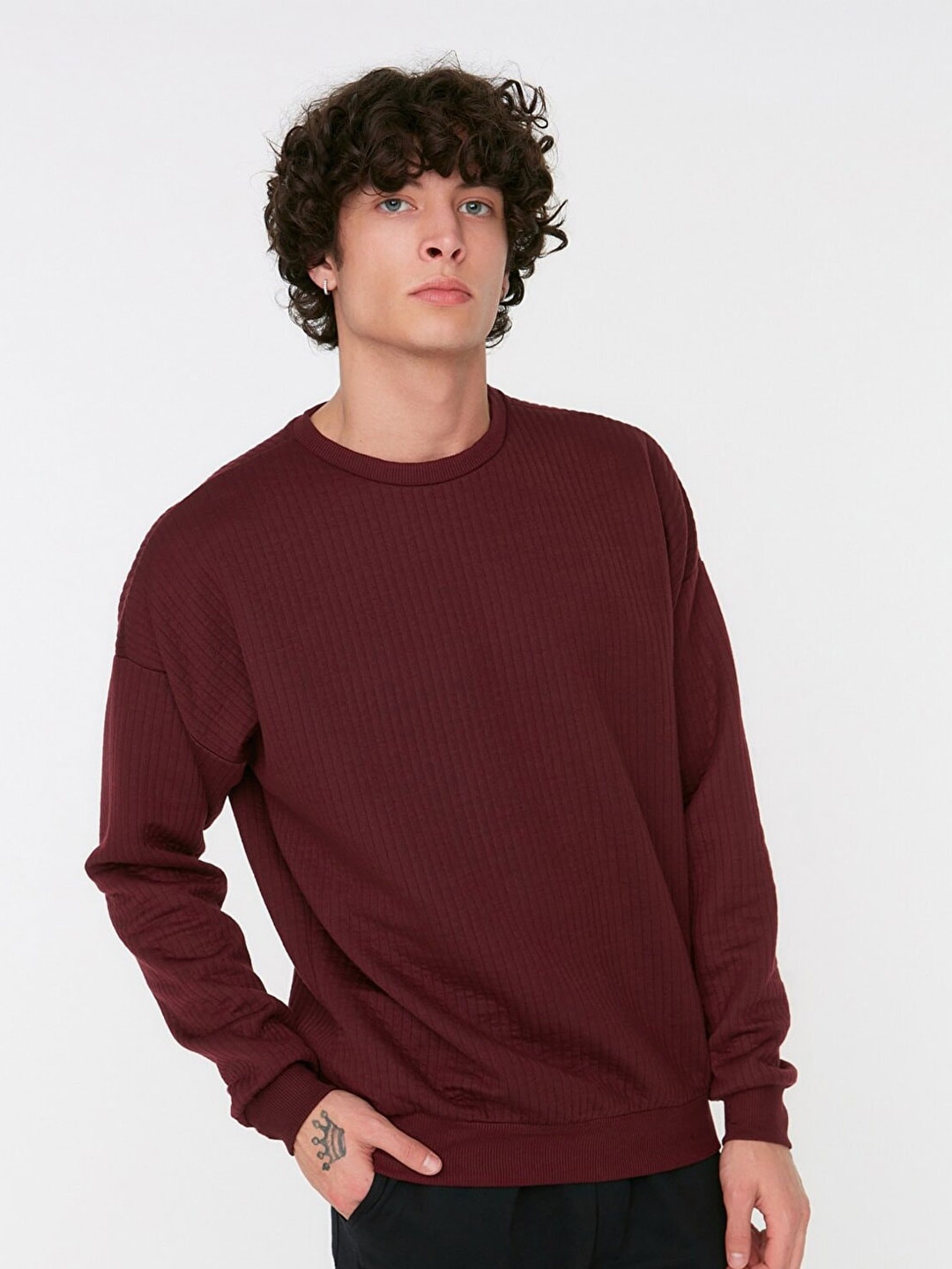 

Trendyol Men Long Sleeve Sweatshirt, Burgundy