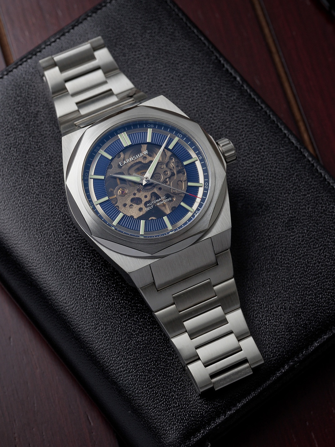 

EARNSHAW Men Stainless Steel Bracelet Style Straps Analogue Watch ES-8182-33, Blue