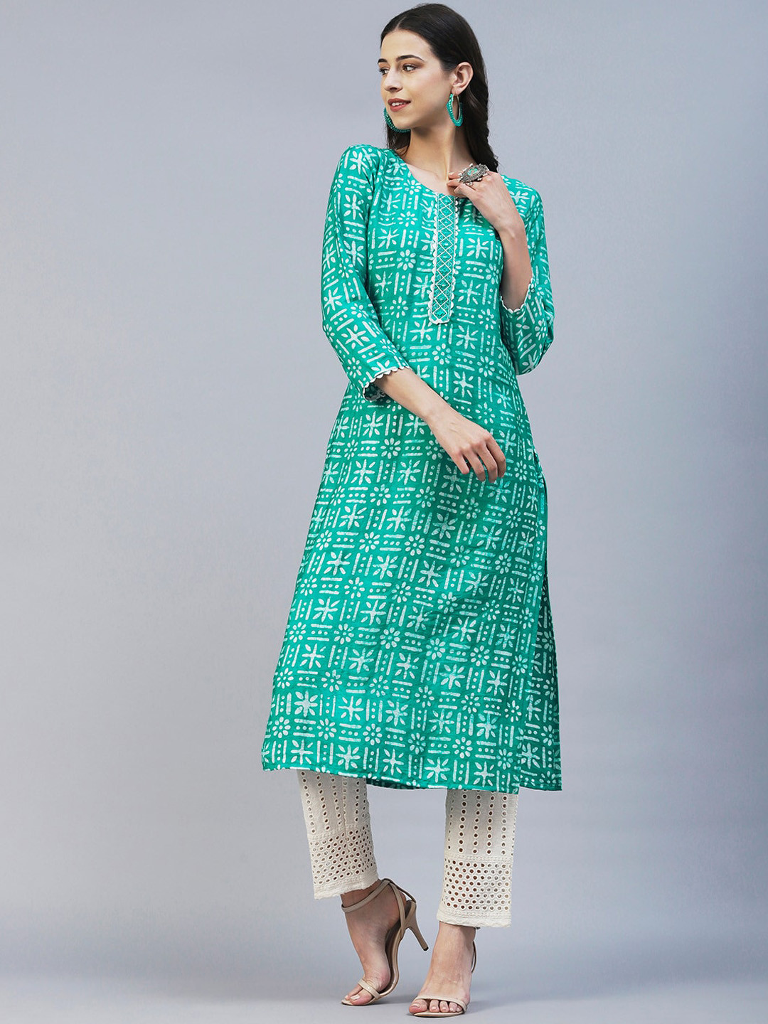 

FASHOR Women Printed Round Neck Straight Fit Kurta, Green