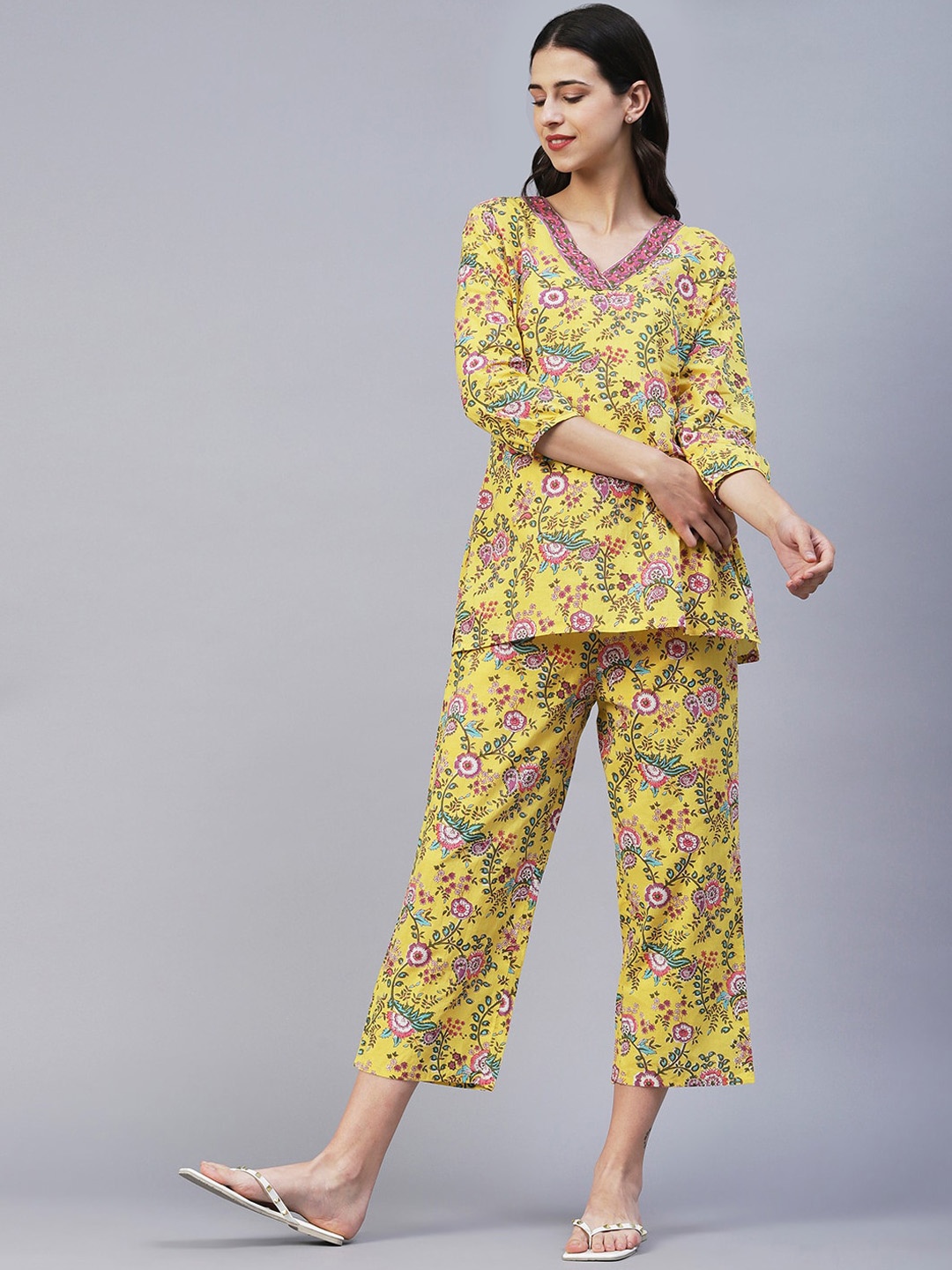 

FASHOR Women Floral Printed Pure Cotton Kurti with Trousers, Yellow