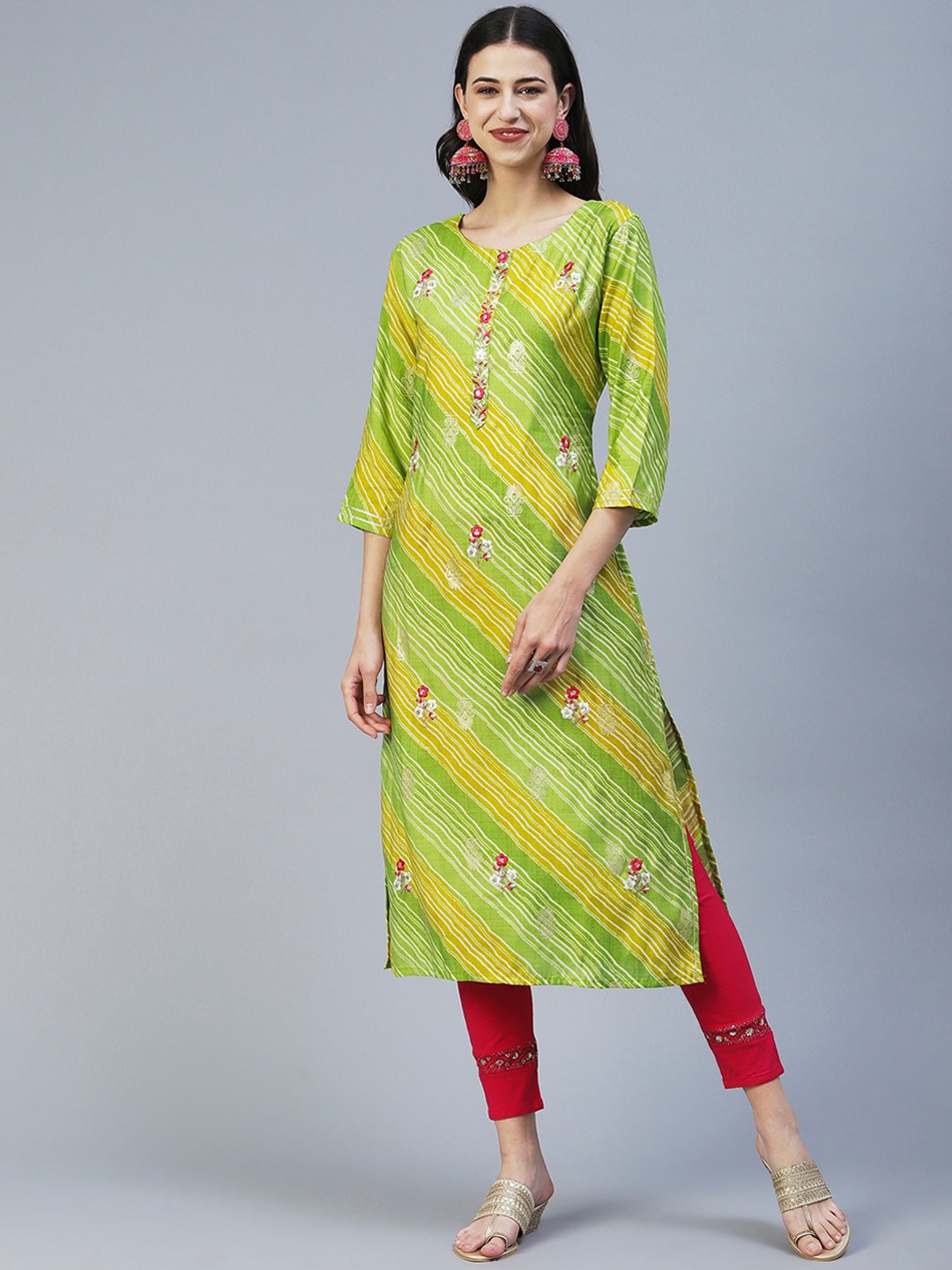 

FASHOR Women Leheriya Printed Round Neck Regular Sleeves Straight Kurta, Lime green
