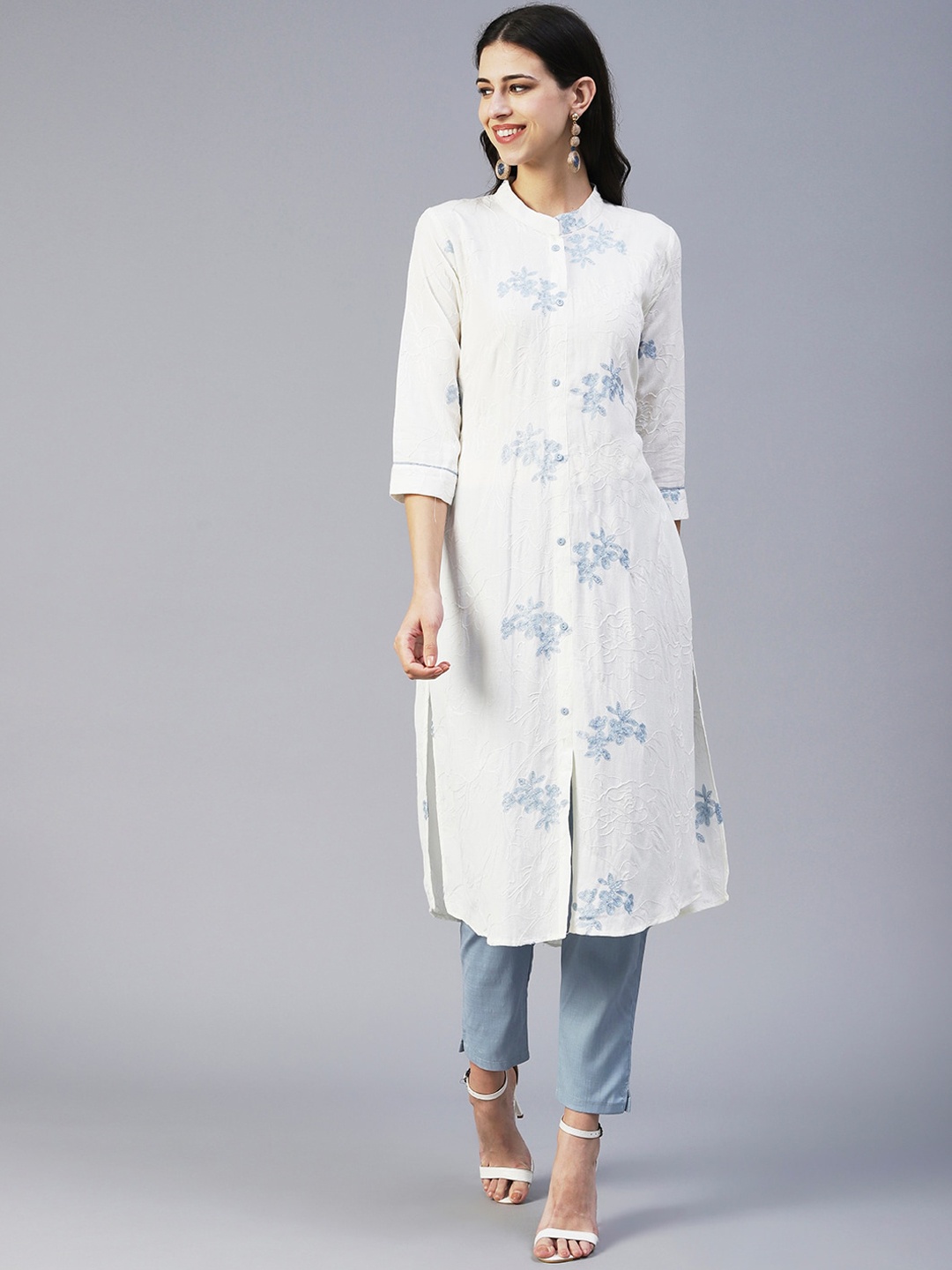 

FASHOR Women Floral Embroidered Kurta with Trousers, White
