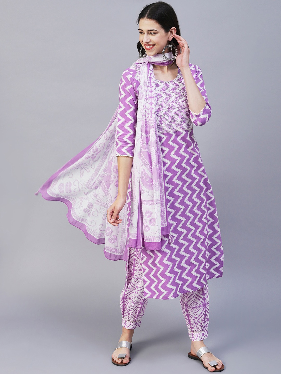 

FASHOR Women Printed Pure Cotton Kurta with Trousers & With Dupatta, Purple