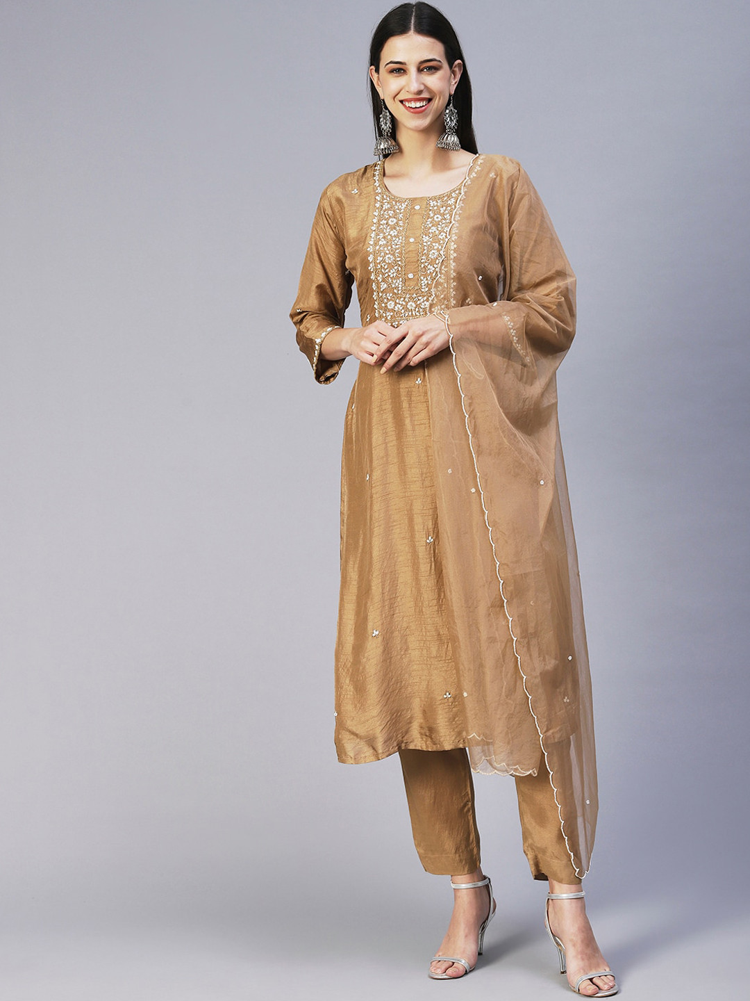 

FASHOR Women Ethnic Motifs Embroidered Beads and Stones Kurta with Trousers & With Dupatta, Brown