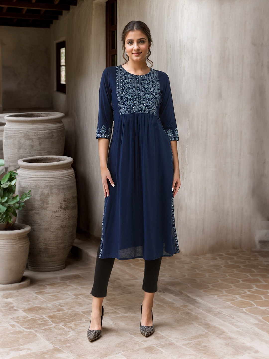 

Soch Women Floral Yoke Design Kurta, Navy blue