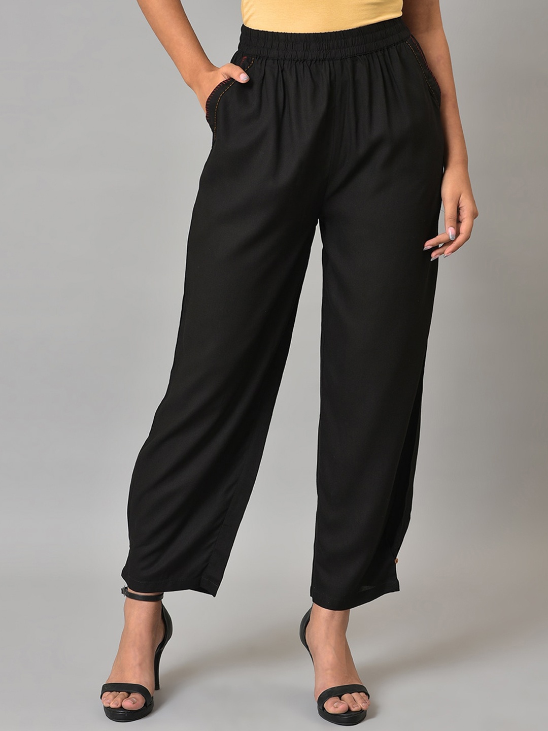 

W Women Mid-Rise Regular Fit Parallel Trousers, Black