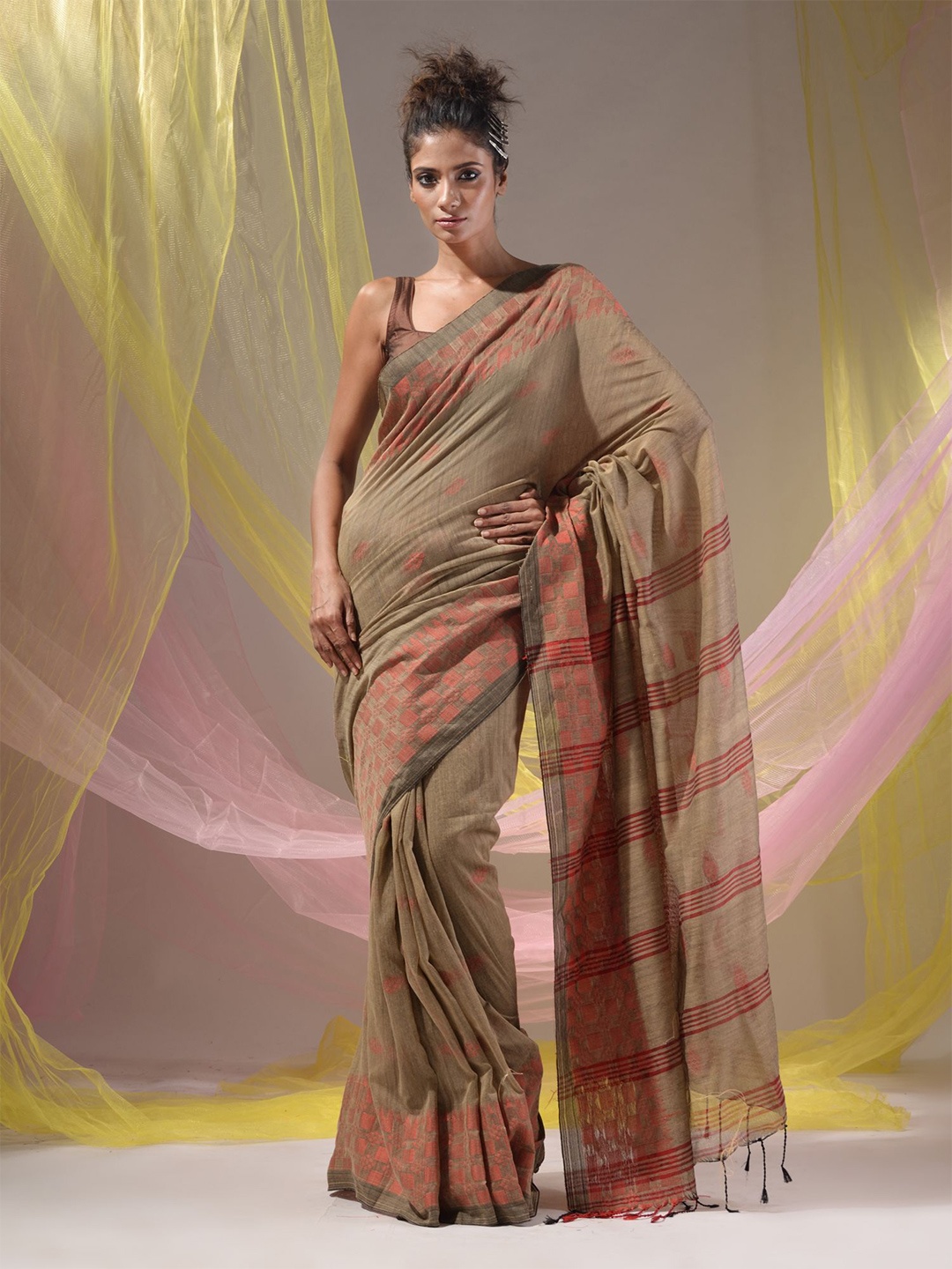 

Charukriti Ethnic Motifs Pure Cotton Saree, Beige