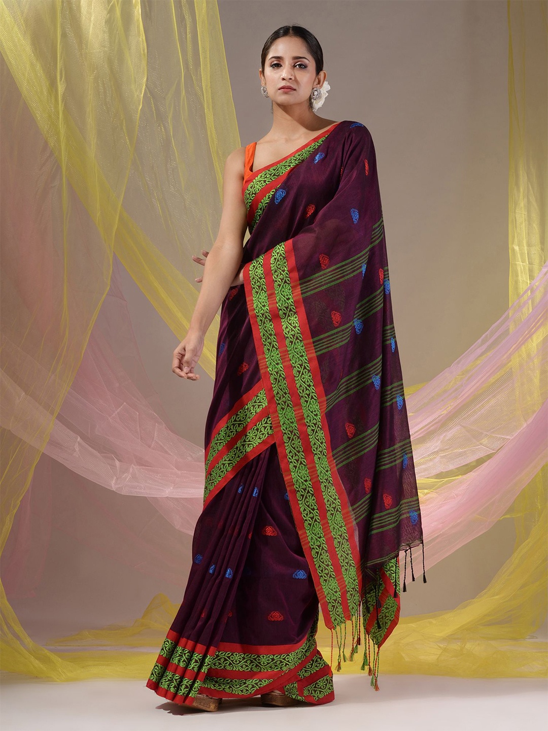 

Charukriti Ethnic Motif Woven Pure Cotton Saree, Maroon