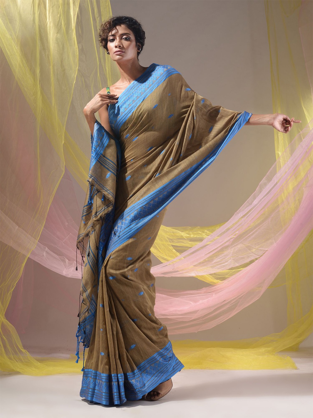 

Charukriti Ethnic Motifs Embroidered Pure Cotton Saree, Beige