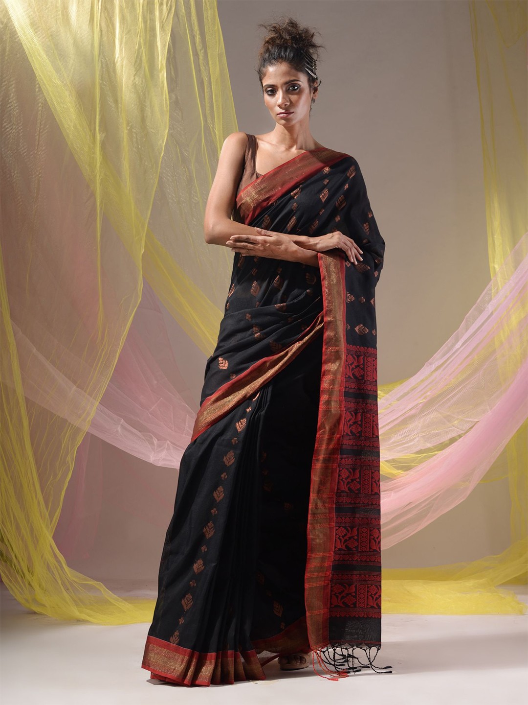 

Charukriti Woven Design Zari Saree, Black