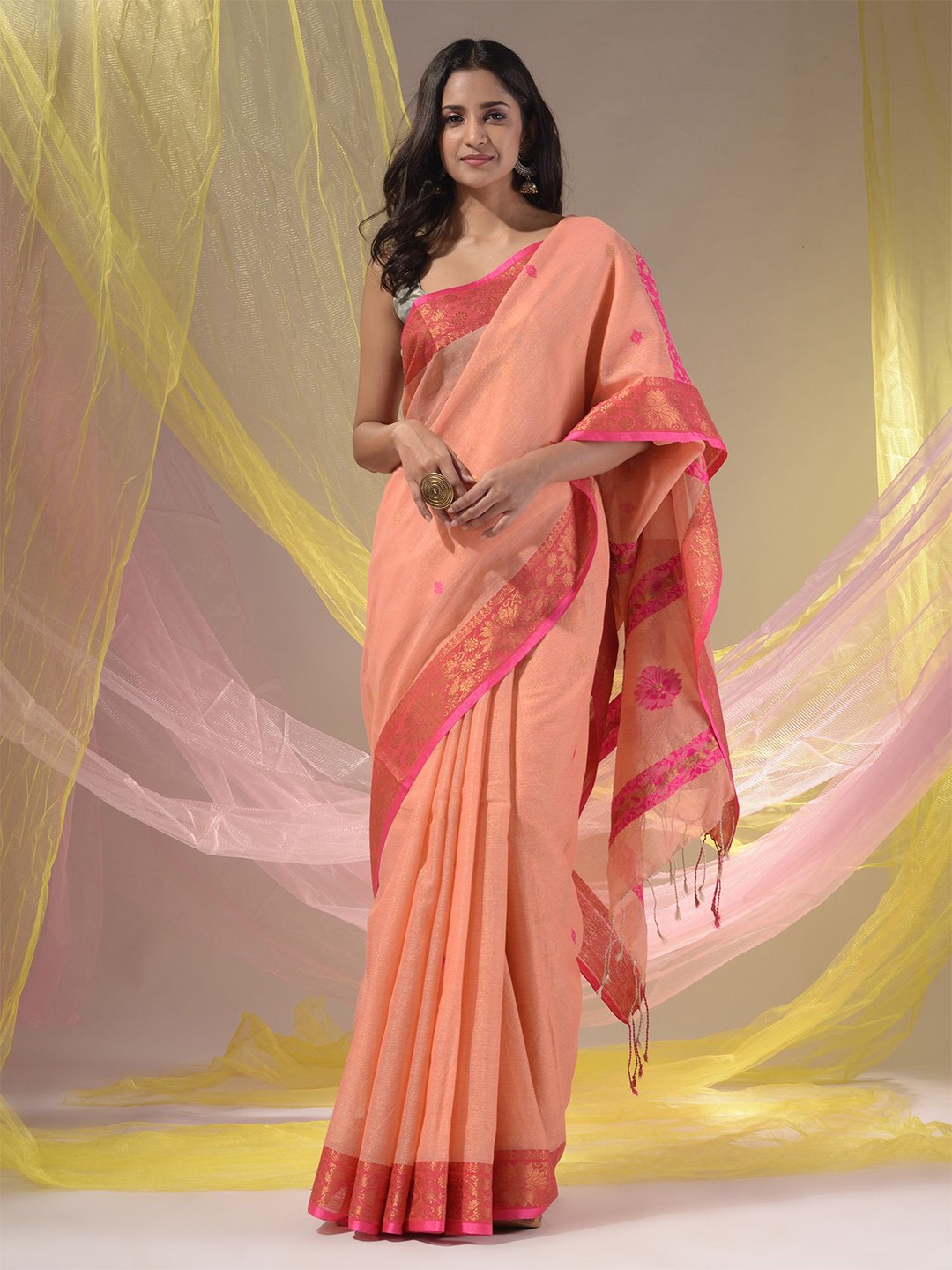 

Charukriti Woven Design Zari Saree, Peach