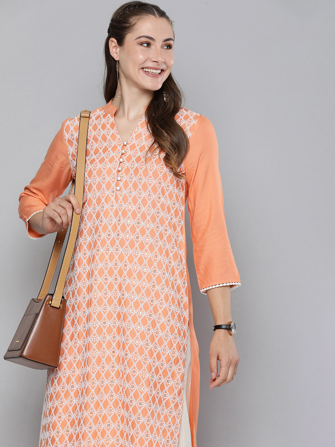 

HERE&NOW Women Ethnic Motifs Embroidered Sequined Kurta, Peach