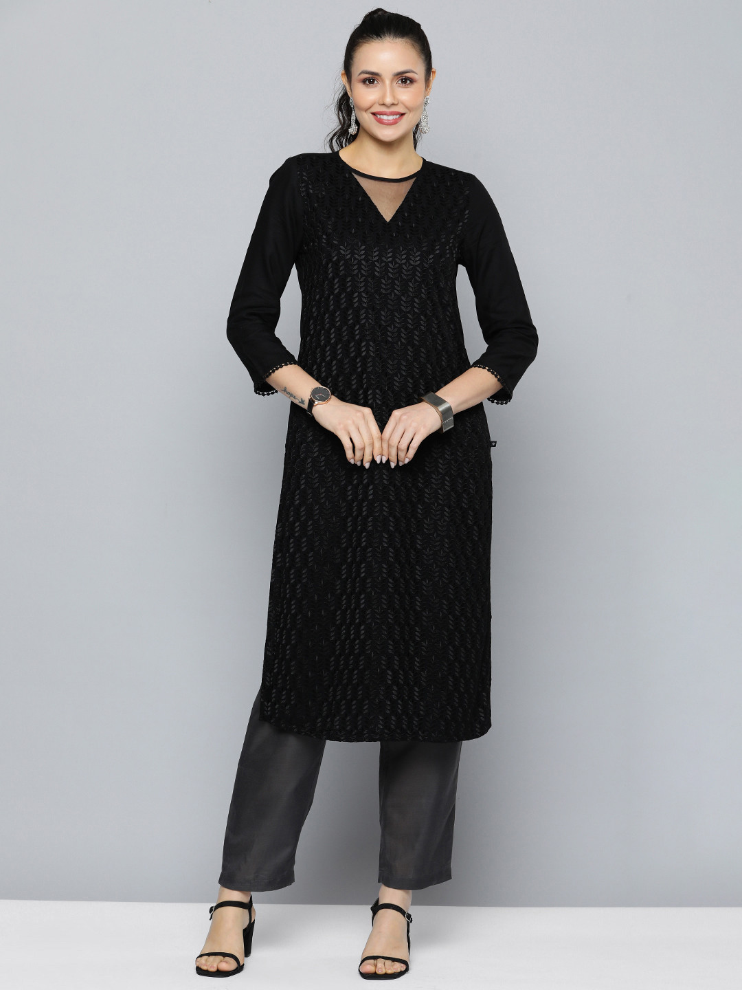 

HERE&NOW Women Tropical Embroidered Straight Kurta, Black