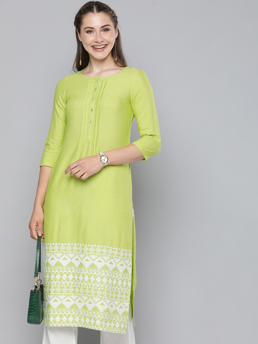 

HERE&NOW Women Geometric Embroidered Thread Work Pastels Kurta, Green