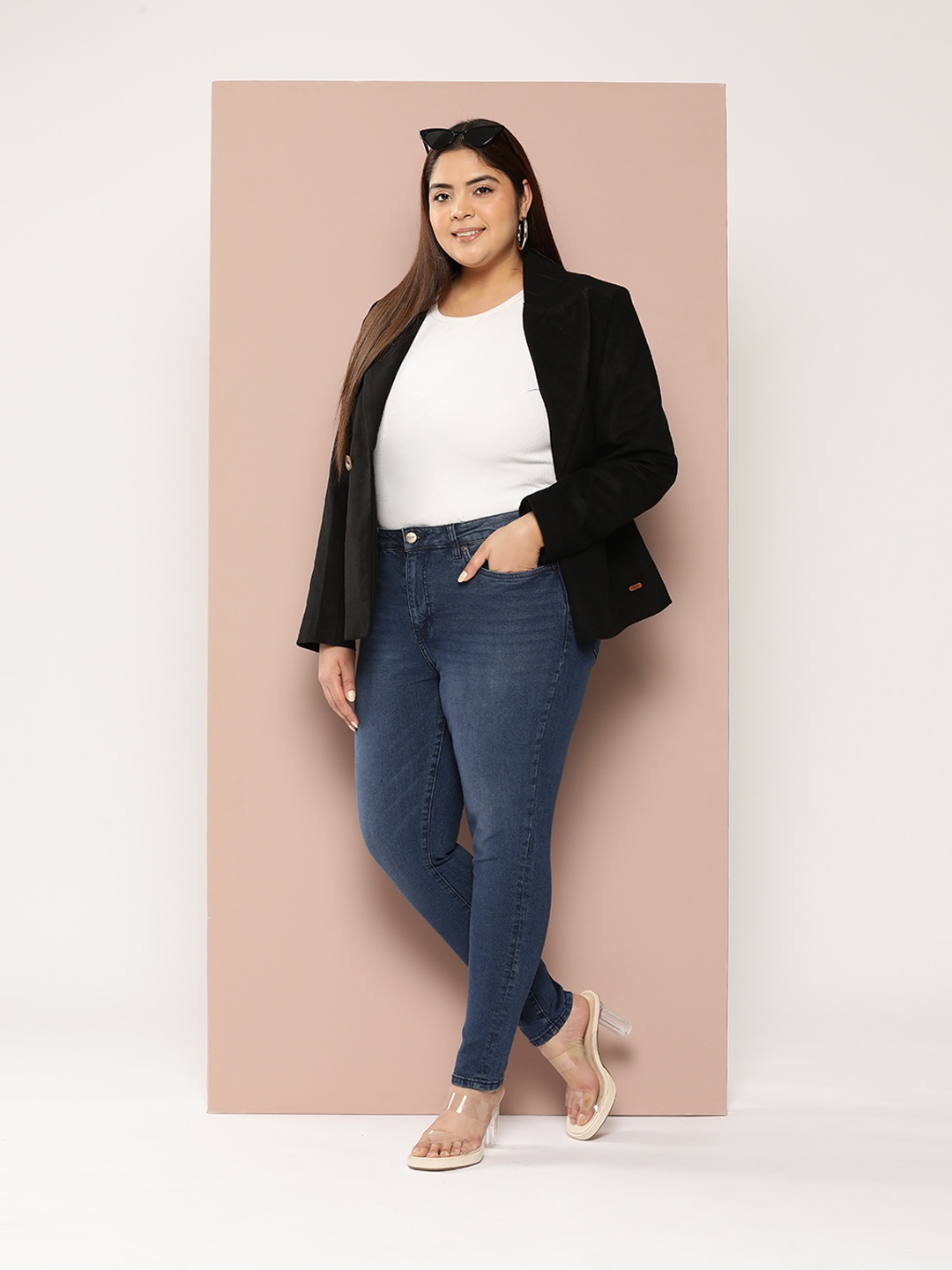 

Sztori Women Plus Size Skinny Fit High-Rise Light Fade Stretchable Jeans, Navy blue