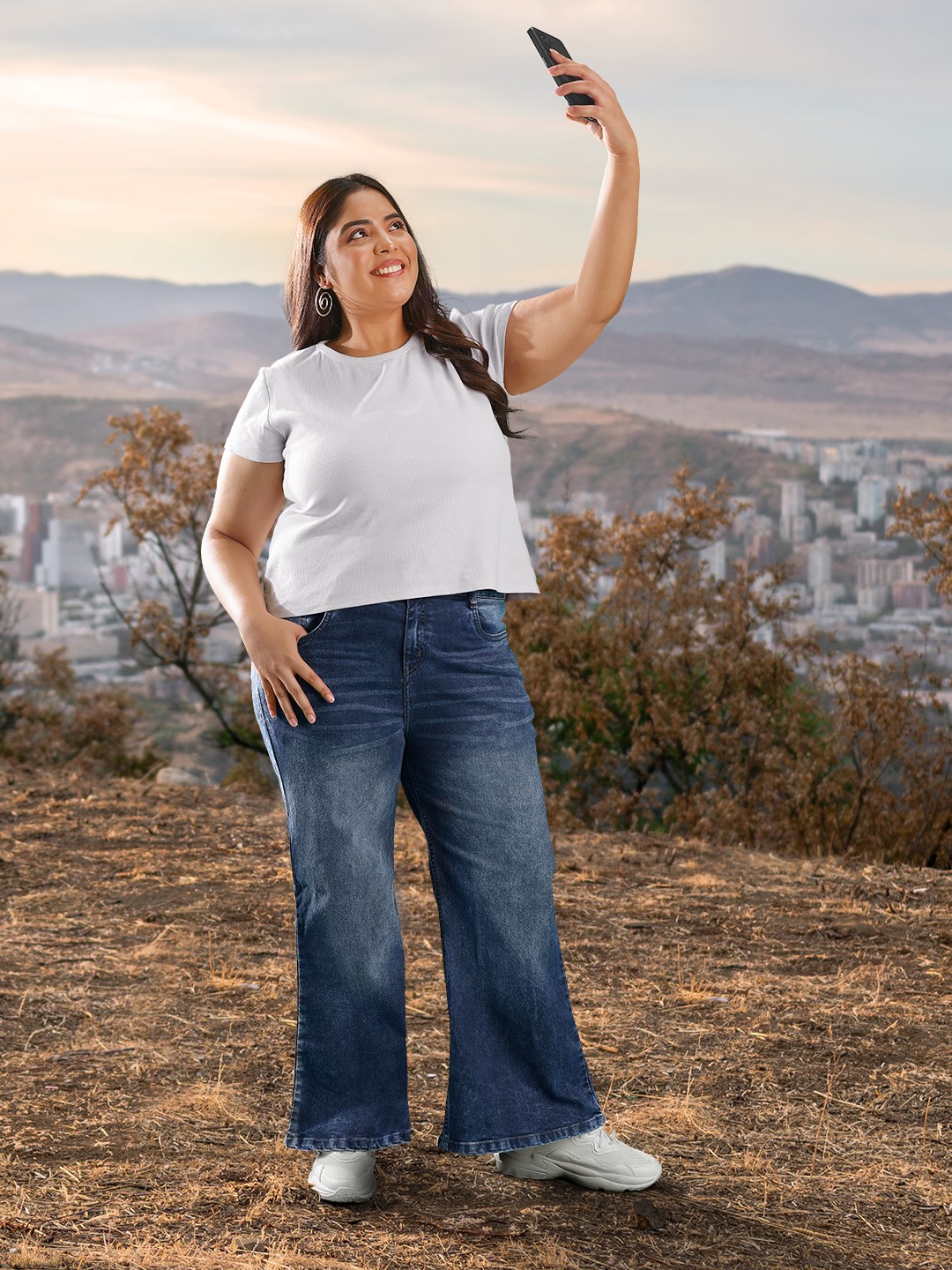 

Sztori Women Plus Size Wide Leg Light Fade Stretchable Jeans, Navy blue