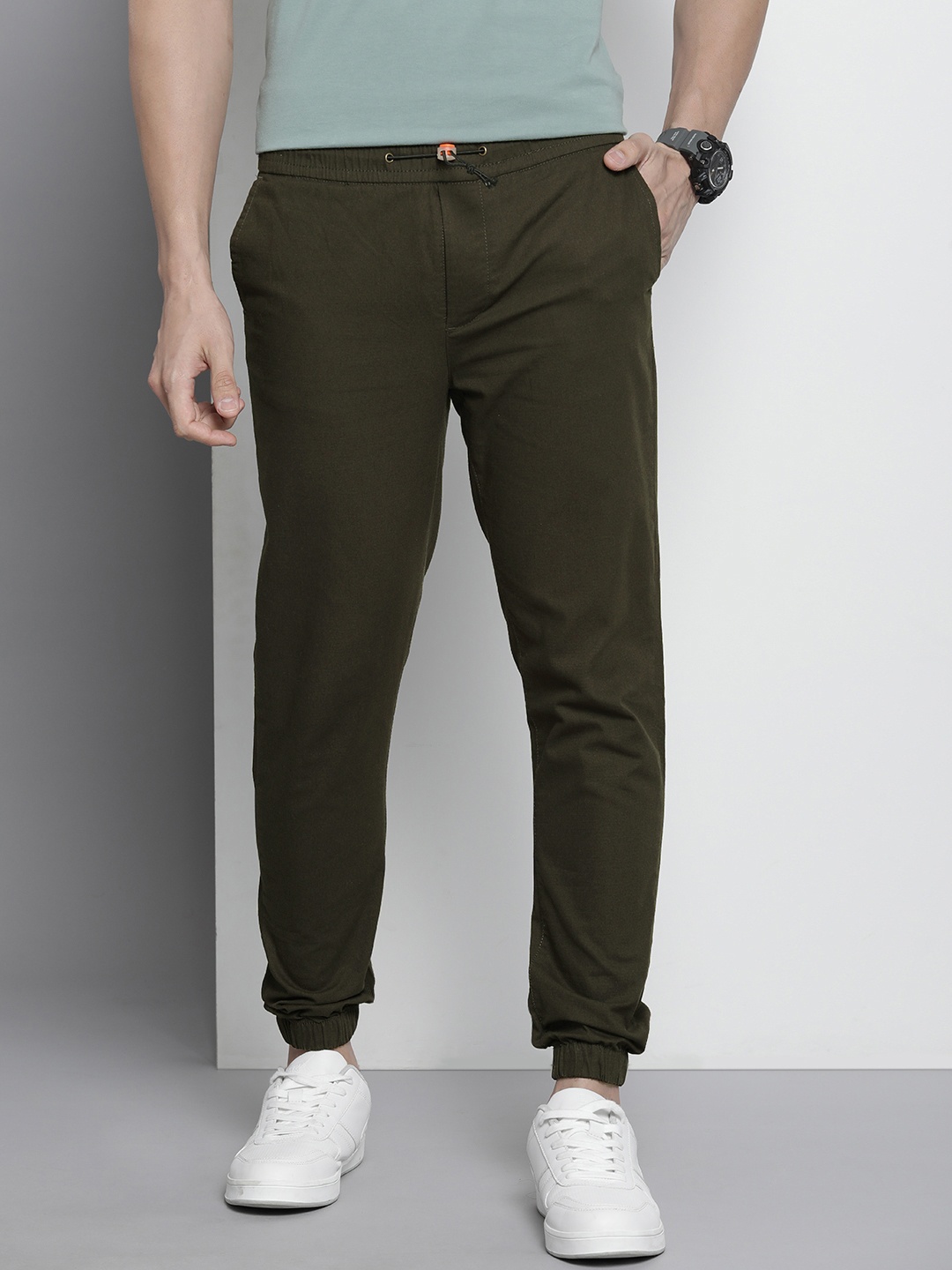 

The Indian Garage Co Men Mid-Rise Slim Fit Joggers, Olive