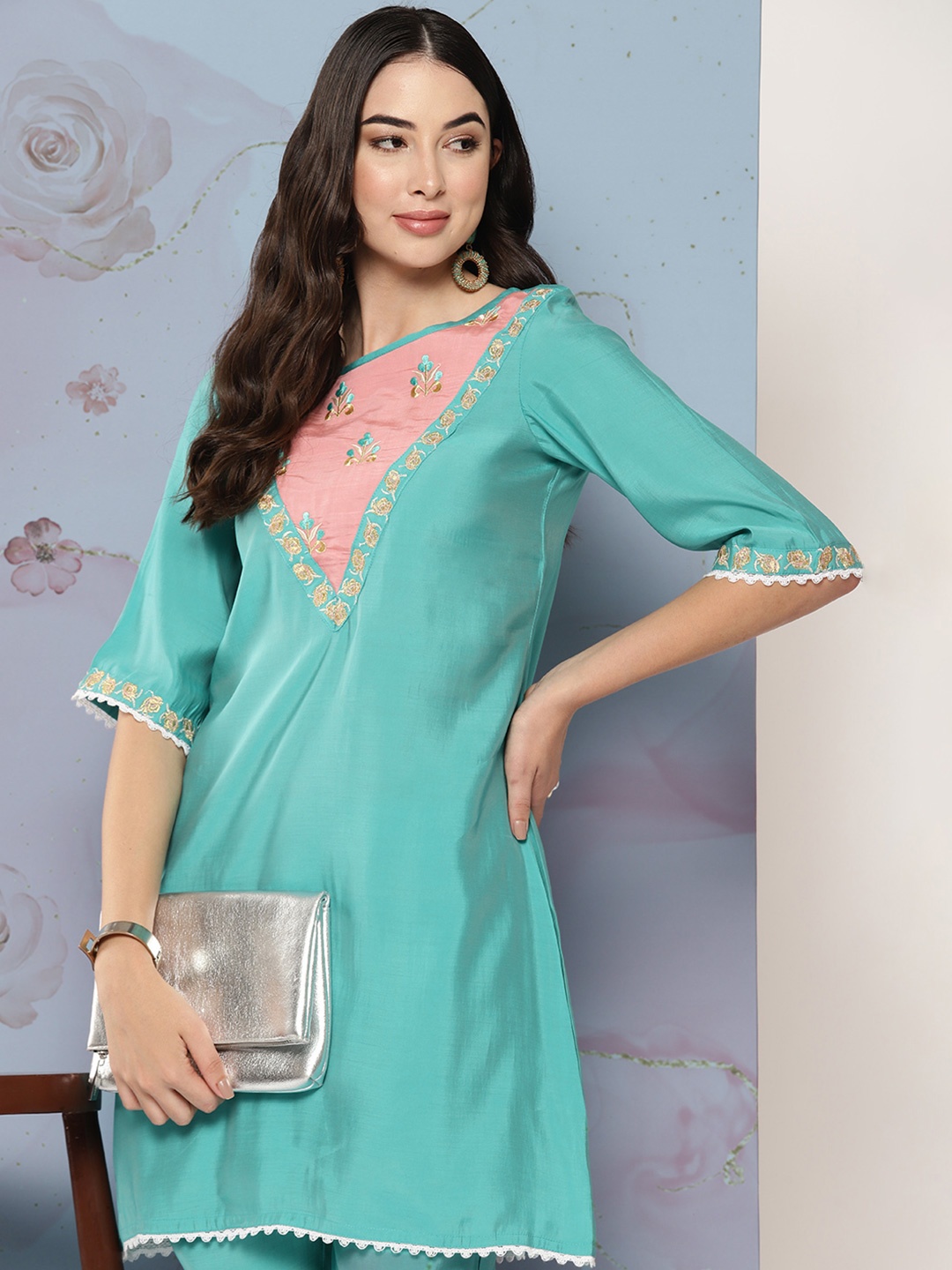 

KALINI Floral Embroidered Kurta With Trousers, Green
