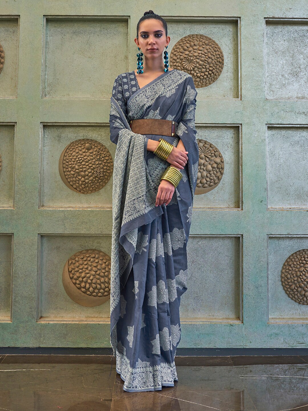 

Saree mall Ethnic Motifs Pure Linen Muga Sarees, Navy blue