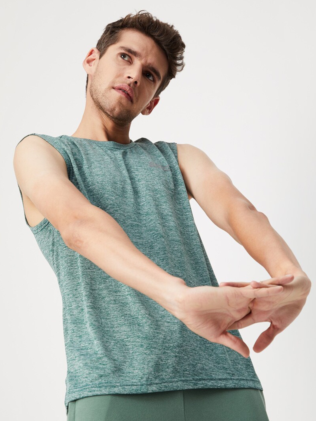 

max Men Round Neck Sleeveless T-shirt, Green