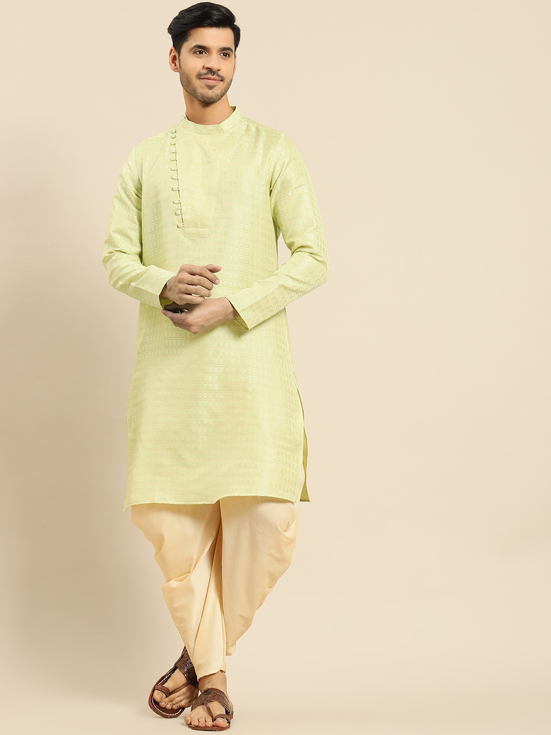 

Amodh by Kisah Men Mandarin Collar Woven Design Kurta with Dhoti Pants, Lime green