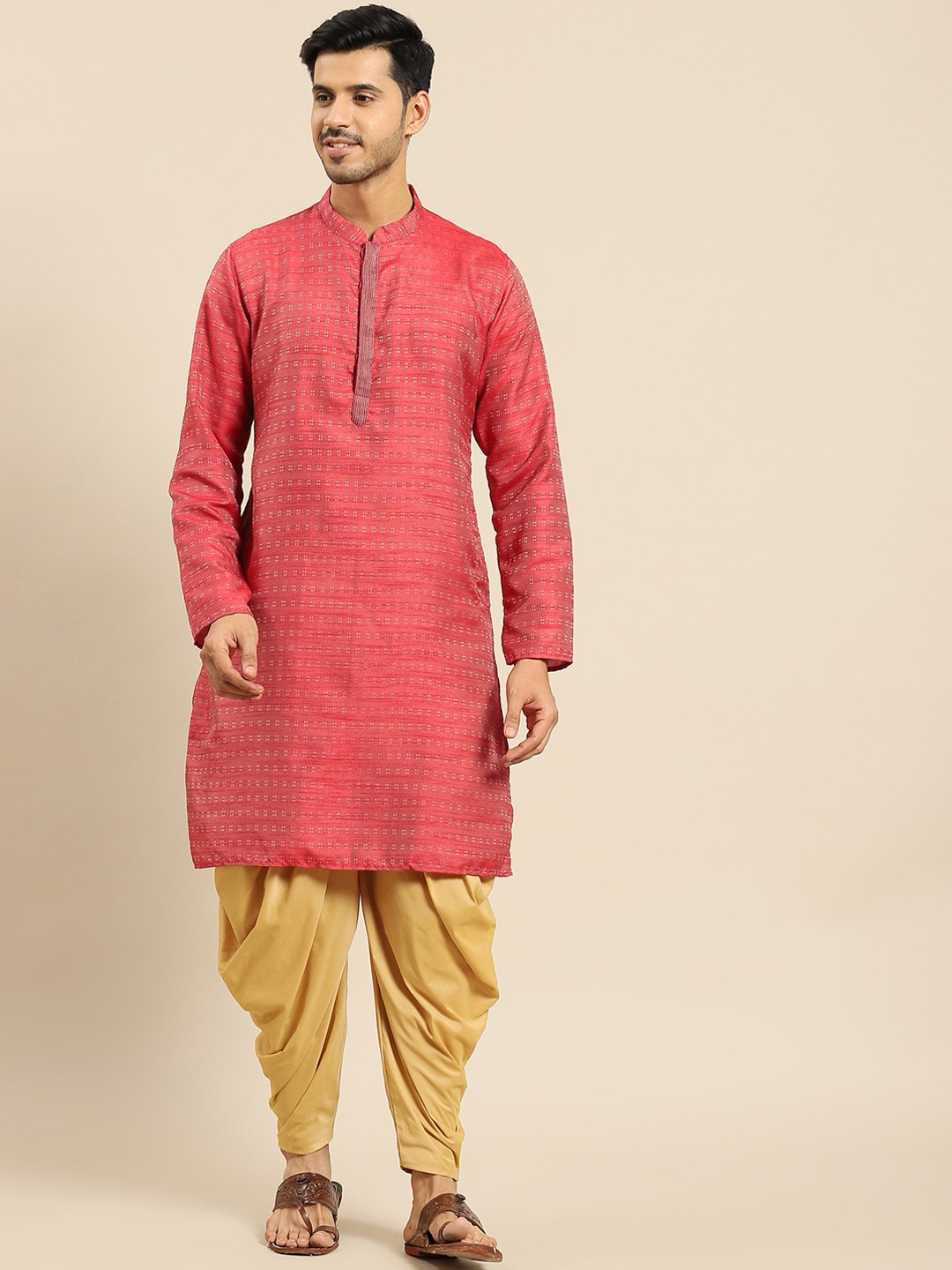 

Amodh by Kisah Men Woven Design Mandarin Collar Kurta with Dhoti Pants, Red
