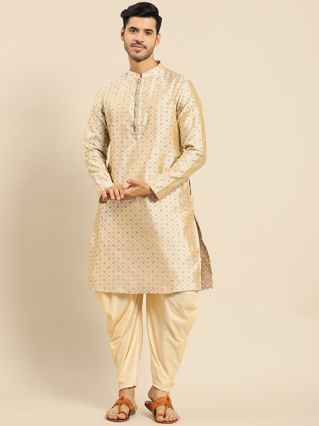 

Amodh by Kisah Men Ethnic Motifs Kurta with Dhoti Pants, Yellow