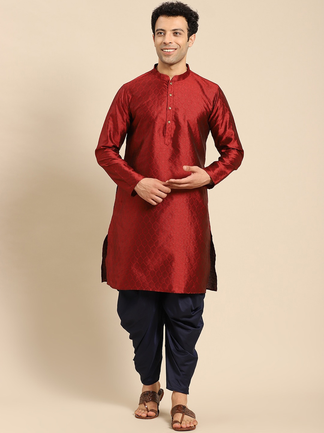 

Amodh by Kisah Men Kurta With Dhoti Pants, Maroon