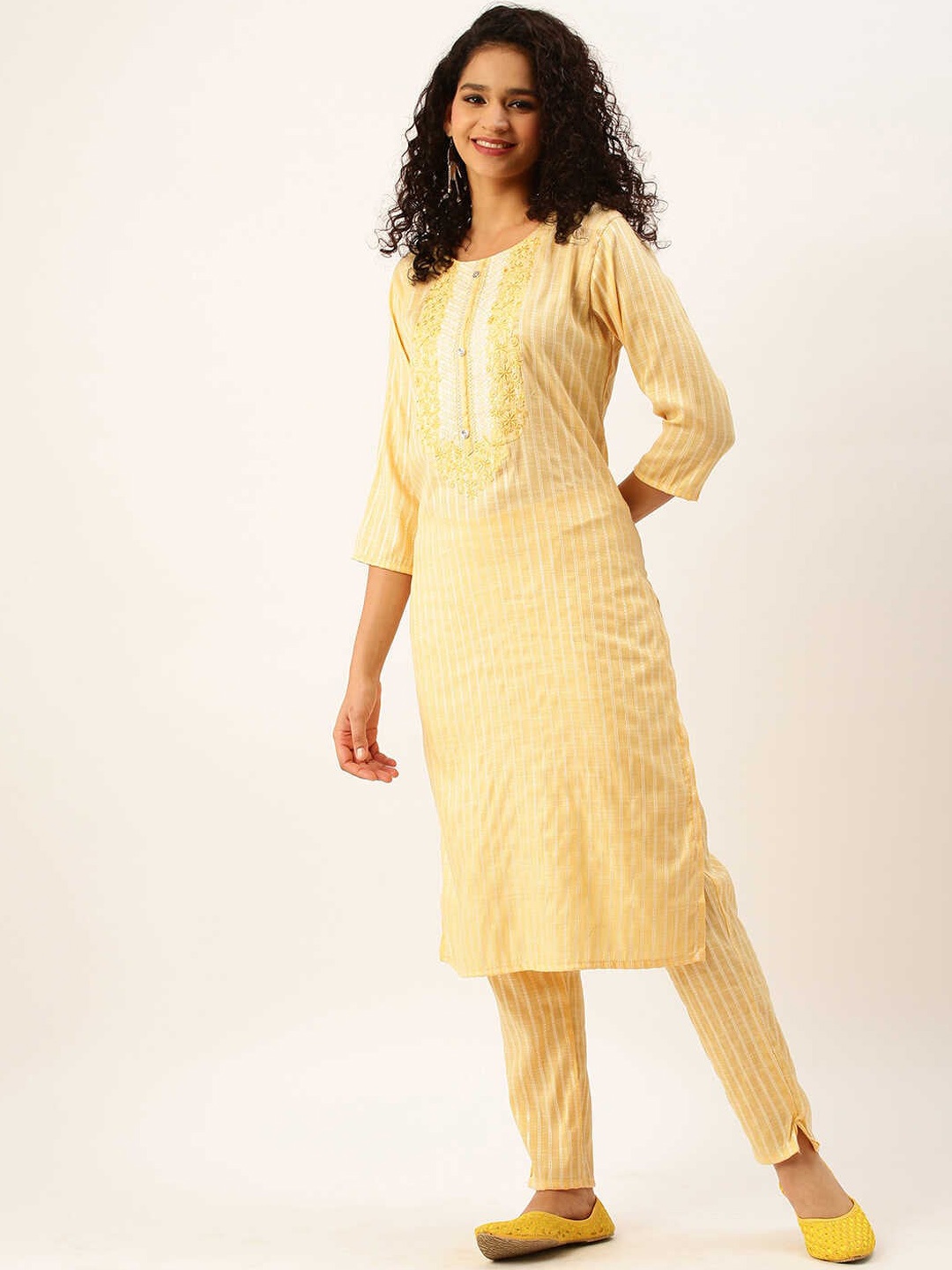 

ZOLA Ethnic Motifs Embroidered Thread Work Kurta with Trousers, Yellow