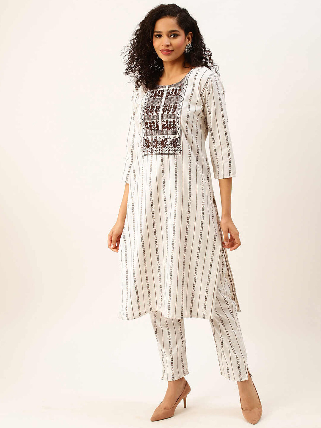 

ZOLA Women Floral Embroidered Kurta with Trousers, Brown