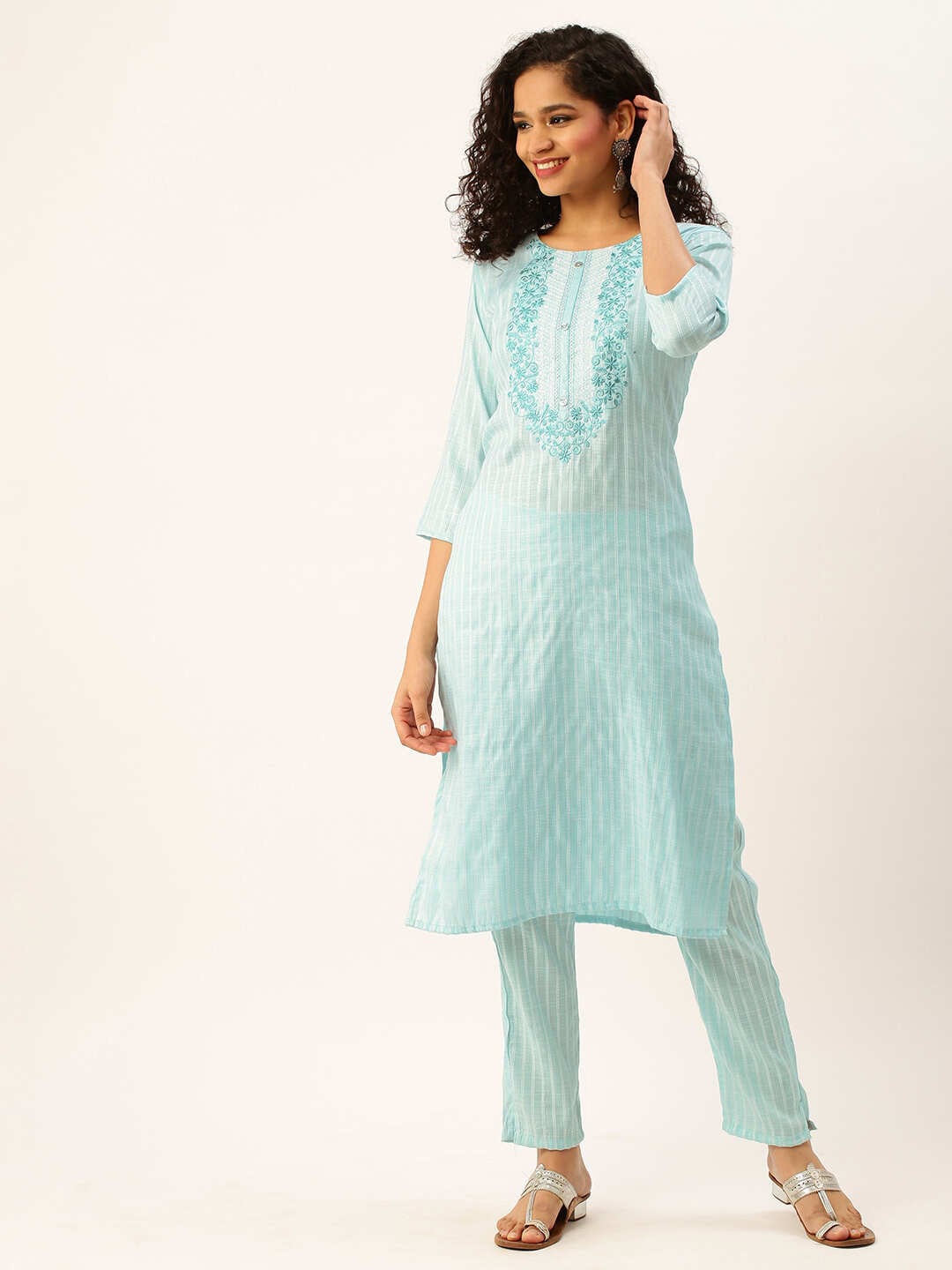 

ZOLA Floral Embroidered Kurta with Trousers, Blue