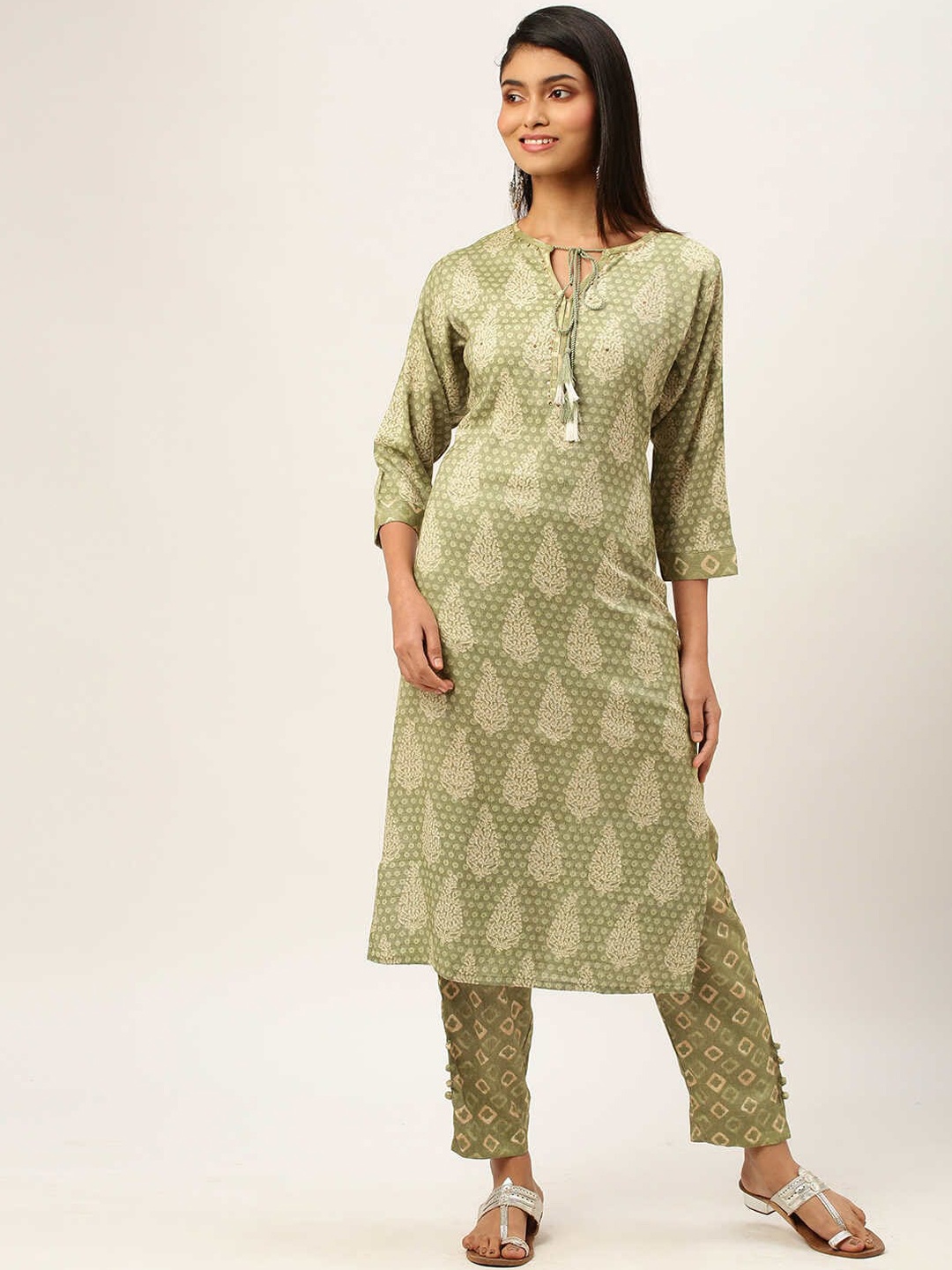 

ZOLA Women Ethnic Motifs Printed Kurta with Trousers Set, Green