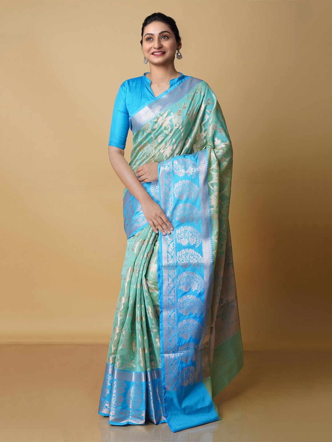 

Unnati Silks Ethnic Motifs Woven Design Zari Banarasi Saree, Green