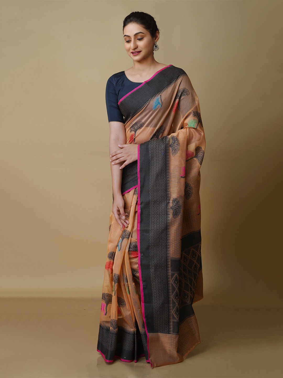 

Unnati Silks Floral Printed Saree, Orange